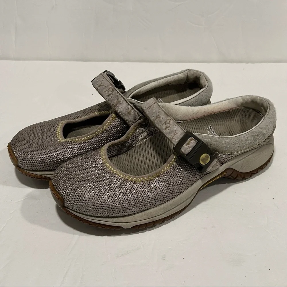 MERRELL Woman’s Encore Mary Jane Trail Shoes Grey Outdoor Adjustable, size 7